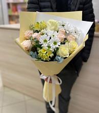Букет цветов из:  Альстромерии, Розы и Хризантемы в Красноармейское Чувашия